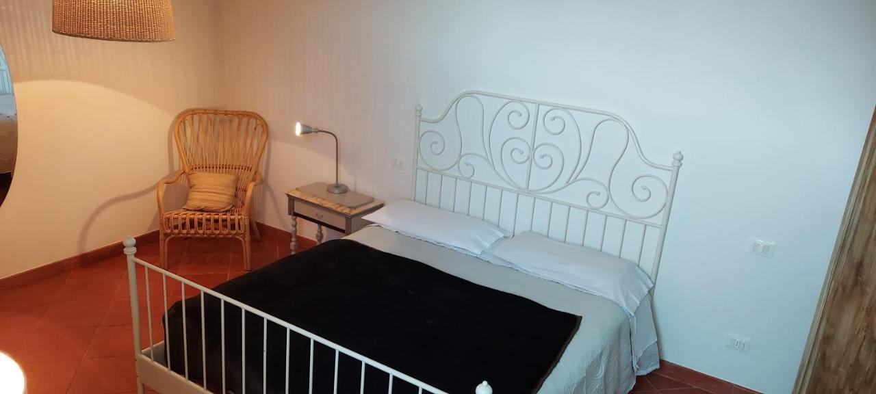 B&B Palazzo Oddo Albenga Exterior photo